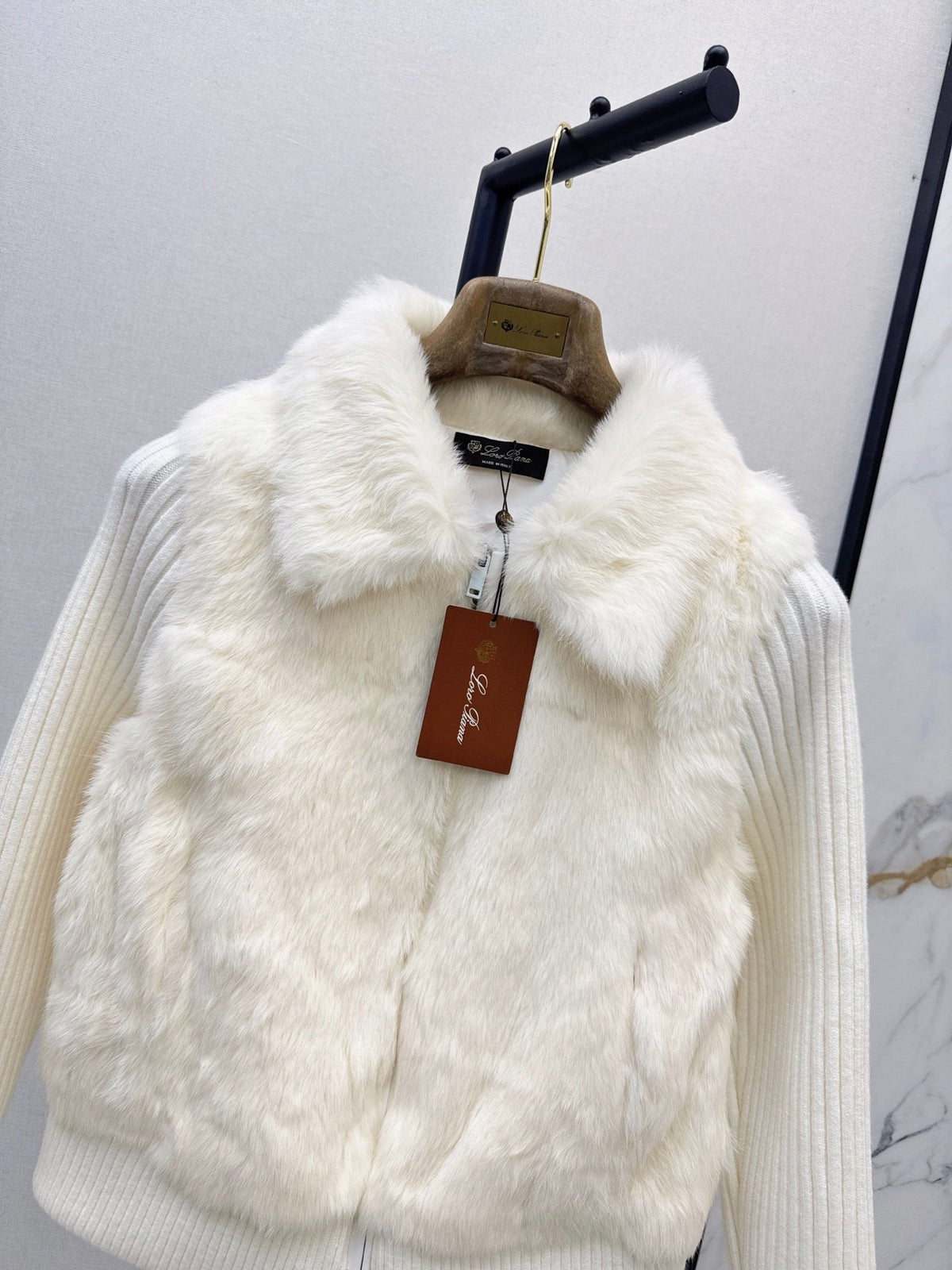26Latest Autumn/Winter "Faux-Layered" Knit Jacket with Rabbit Fur Accents
