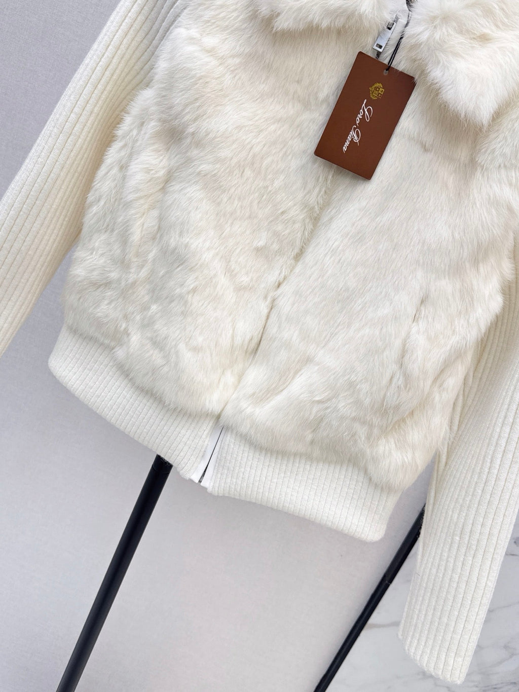 26Latest Autumn/Winter "Faux-Layered" Knit Jacket with Rabbit Fur Accents
