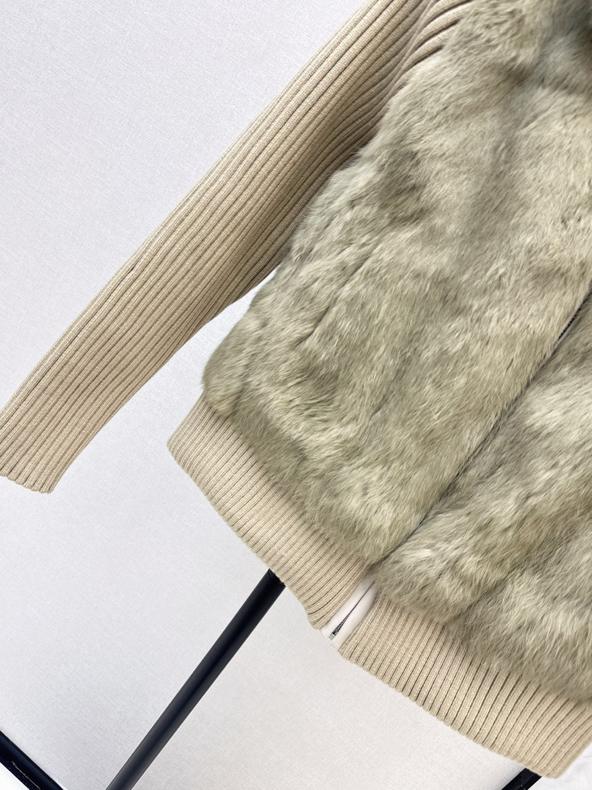 26Latest Autumn/Winter "Faux-Layered" Knit Jacket with Rabbit Fur Accents