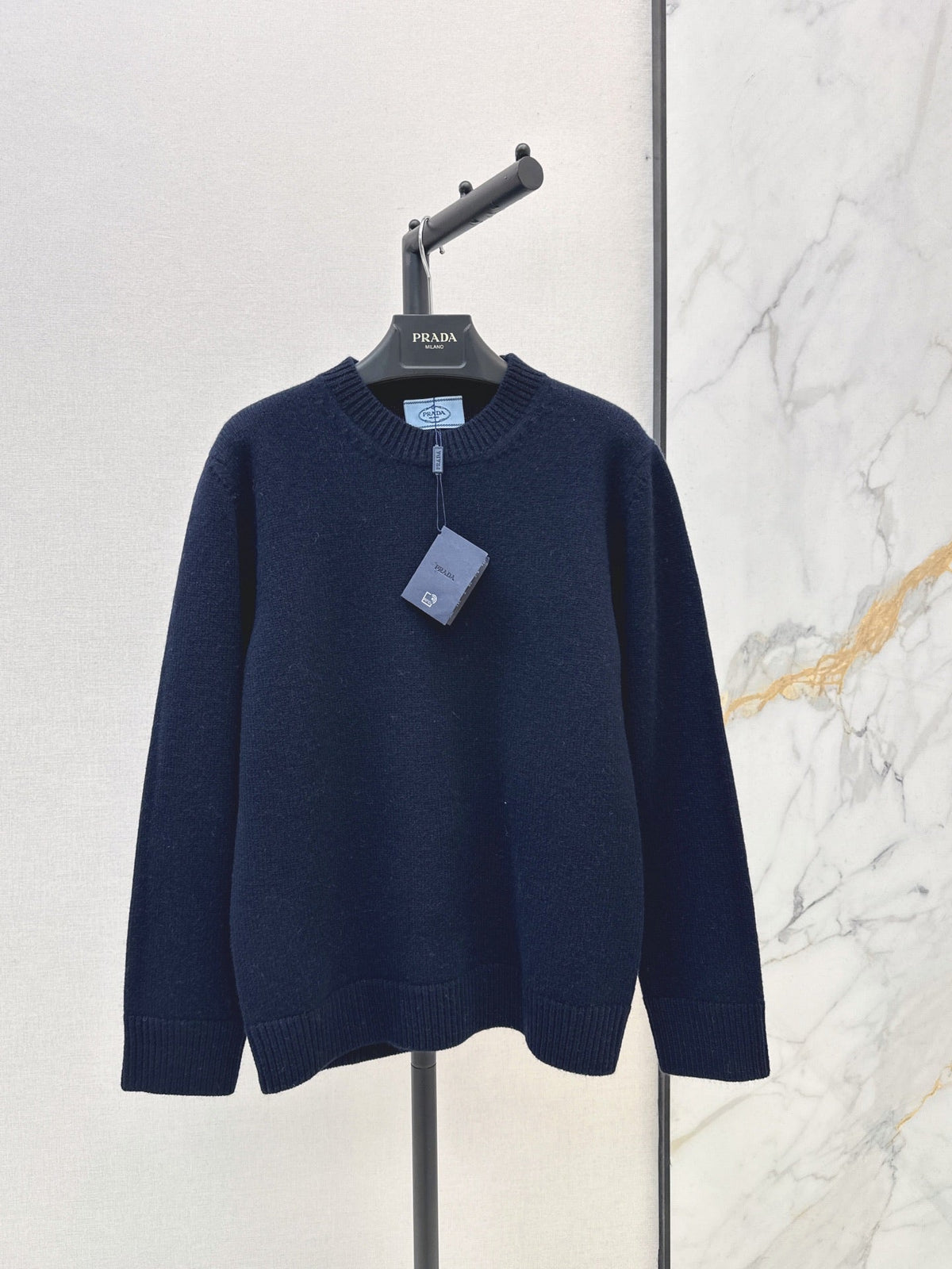 26Latest Autumn/Winter Crew-Neck Knit Sweater with Suede-Finish Elbow Patches