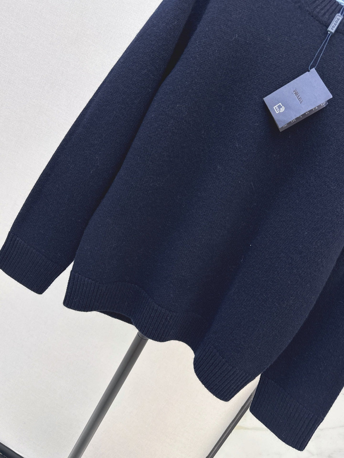 26Latest Autumn/Winter Crew-Neck Knit Sweater with Suede-Finish Elbow Patches