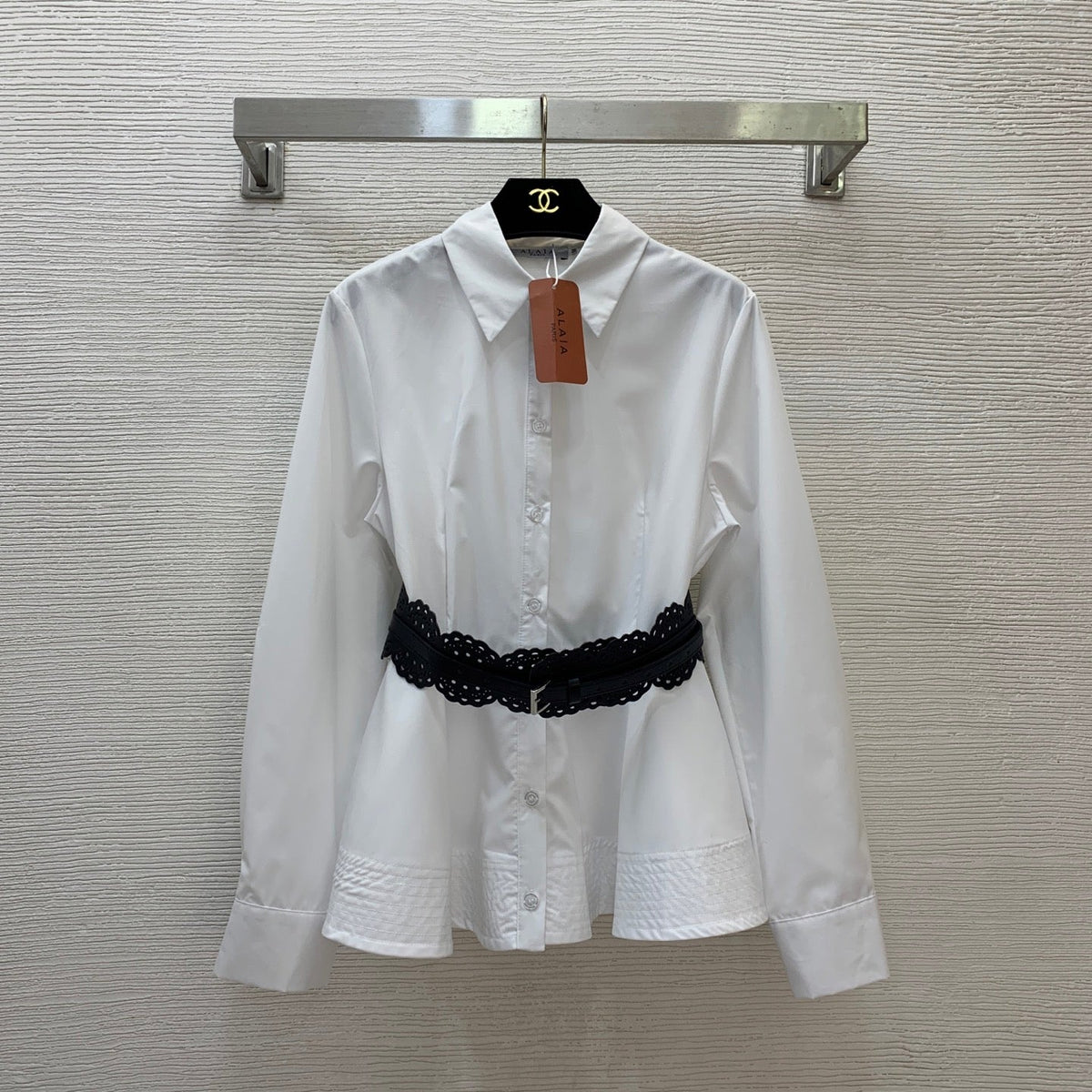26New Long-Sleeve Shirt/Top – Includes Black Waist Belt
