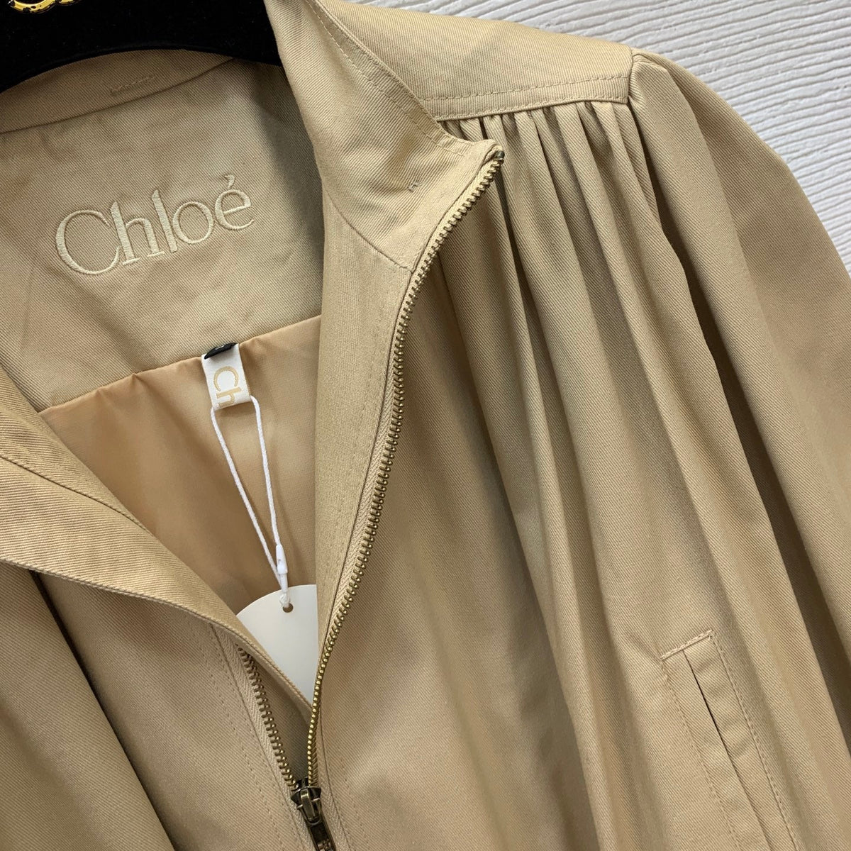 26New-Arrival Stand-Collar, Tulip-Style Long-Sleeve Jacket