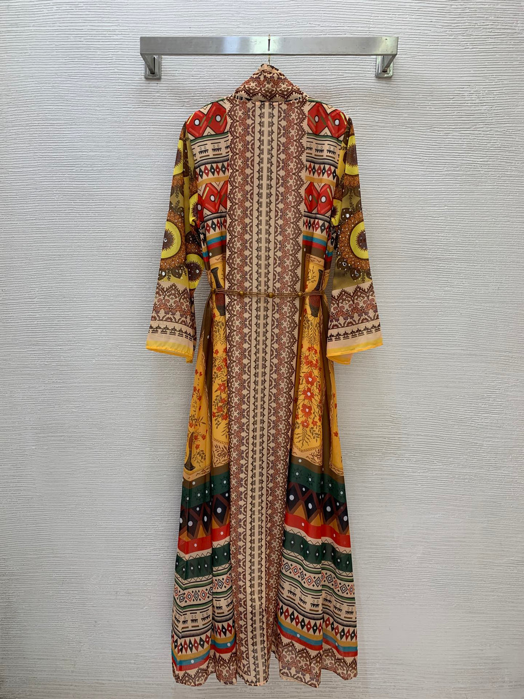 26New Slimming, Waist-Defining Maxi Dress