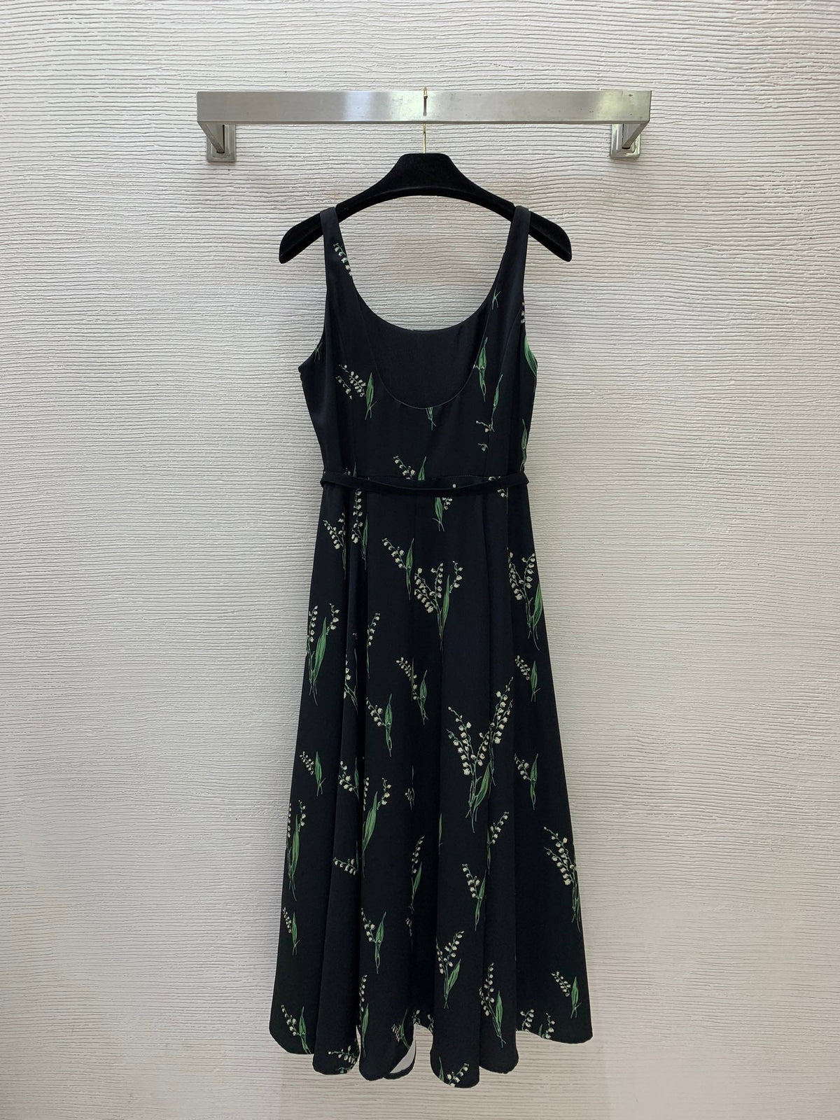 26New Slimming, Waist-Defining, Flared-Hem Camisole Dress