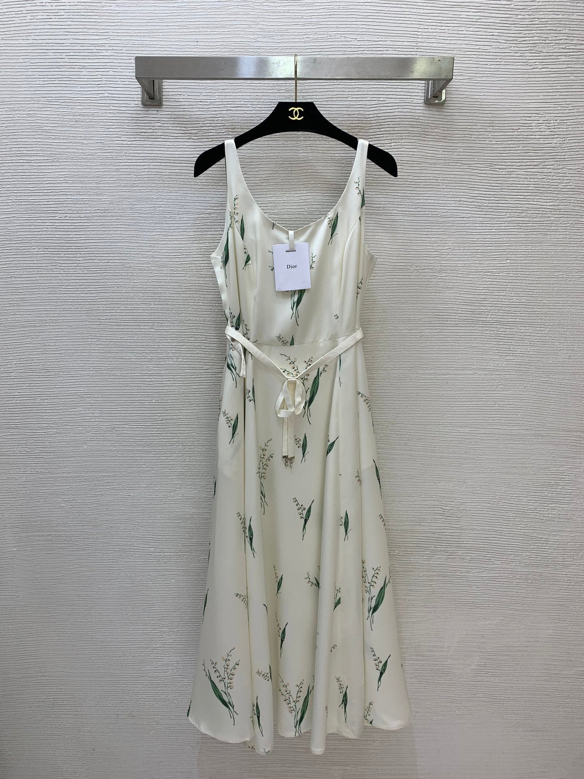 26New Slimming, Waist-Defining, Flared-Hem Camisole Dress
