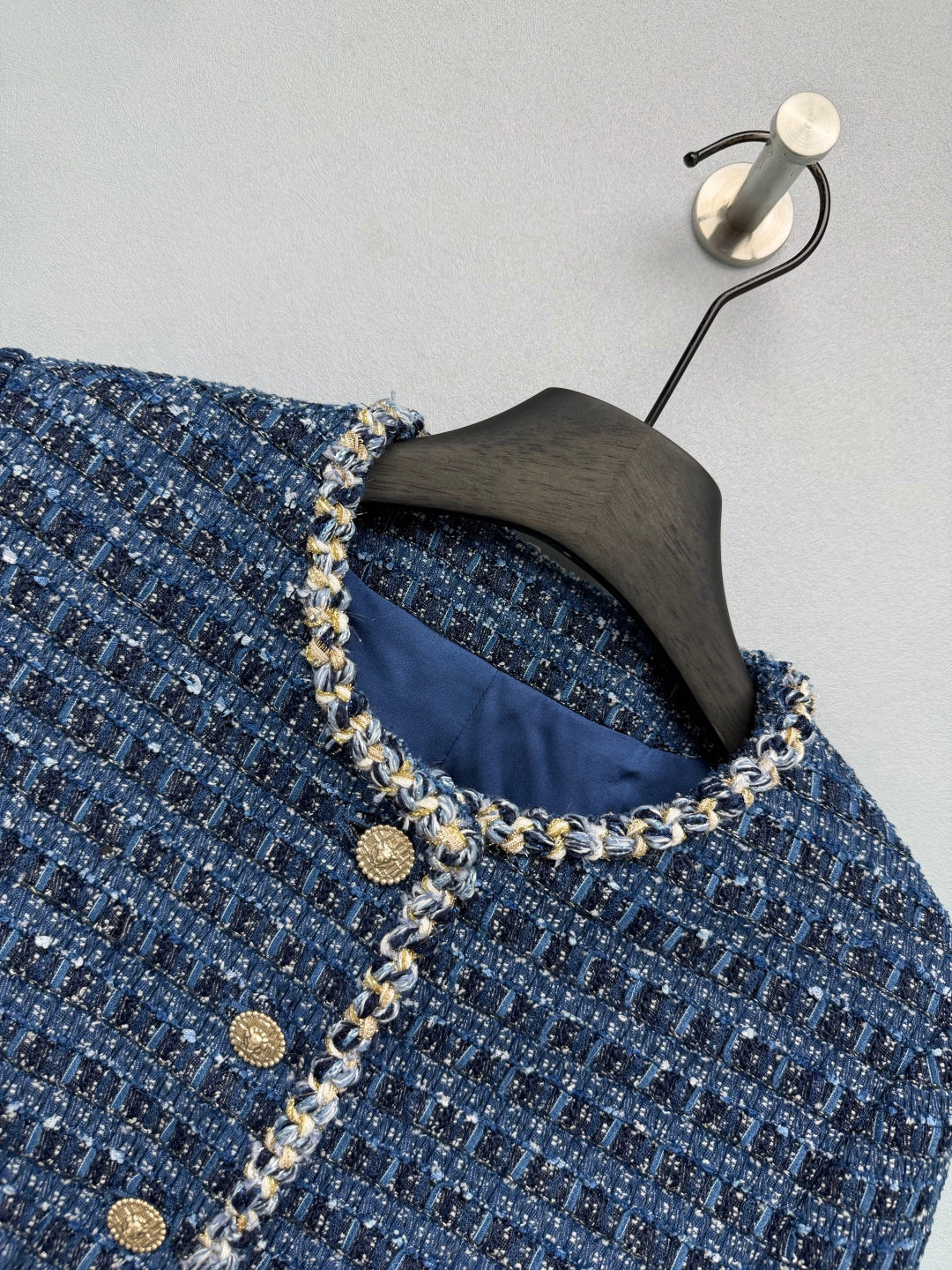 26New Cold-Toned Navy Jacket
