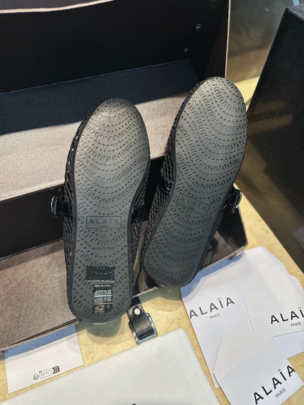 Mesh ballet shoes