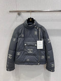 Hollowed-out, seam-sealed short down jacket