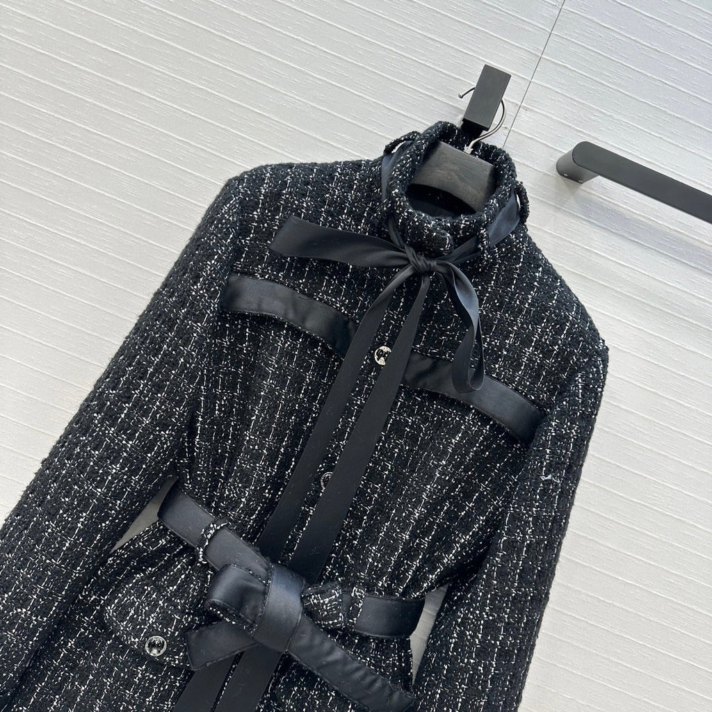 Retro-style courtly coat