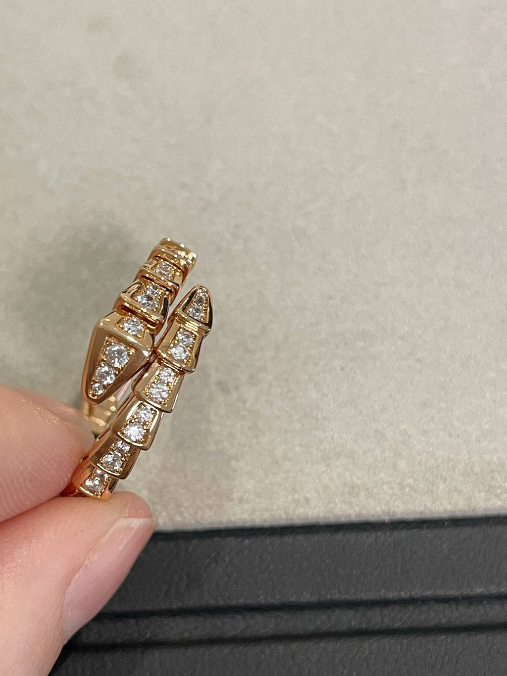 Serpent full diamond ring