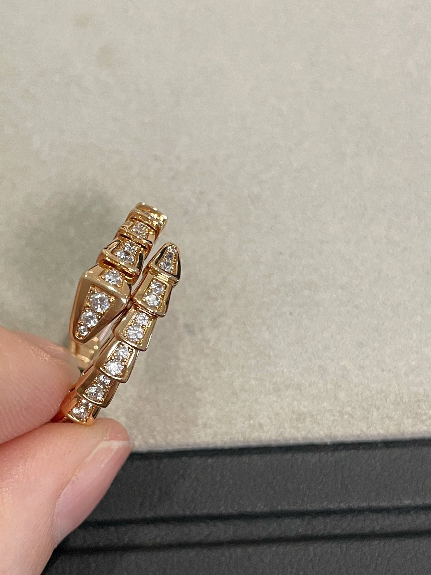 Serpent full diamond ring