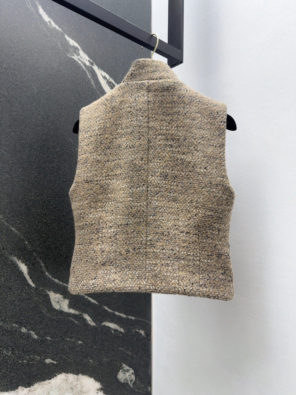 High-end retro-style vest