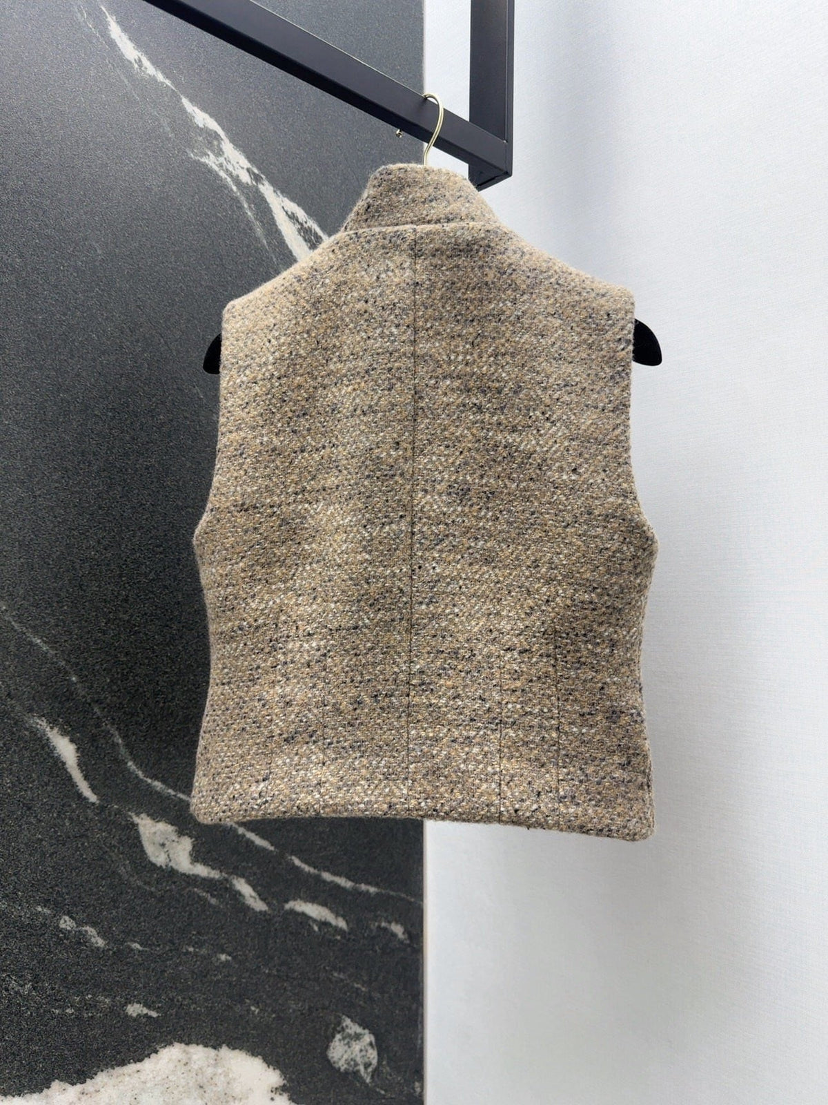 High-end retro-style vest