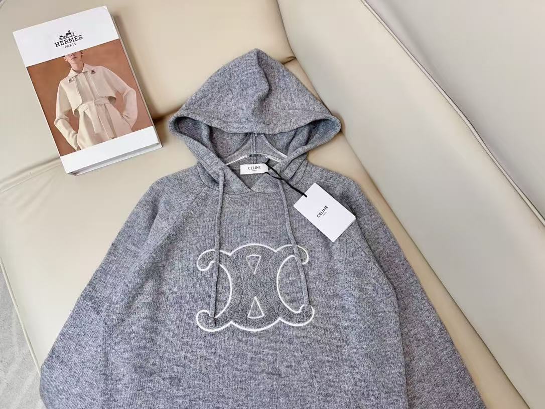 Hooded wool sweater