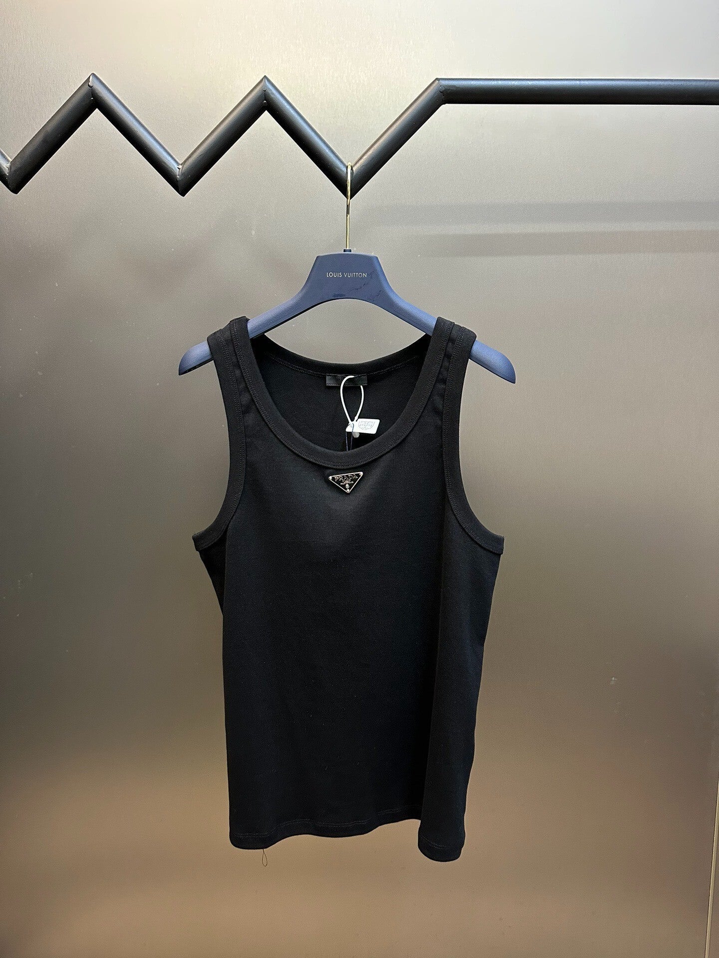 Simple Solid-Color Vest