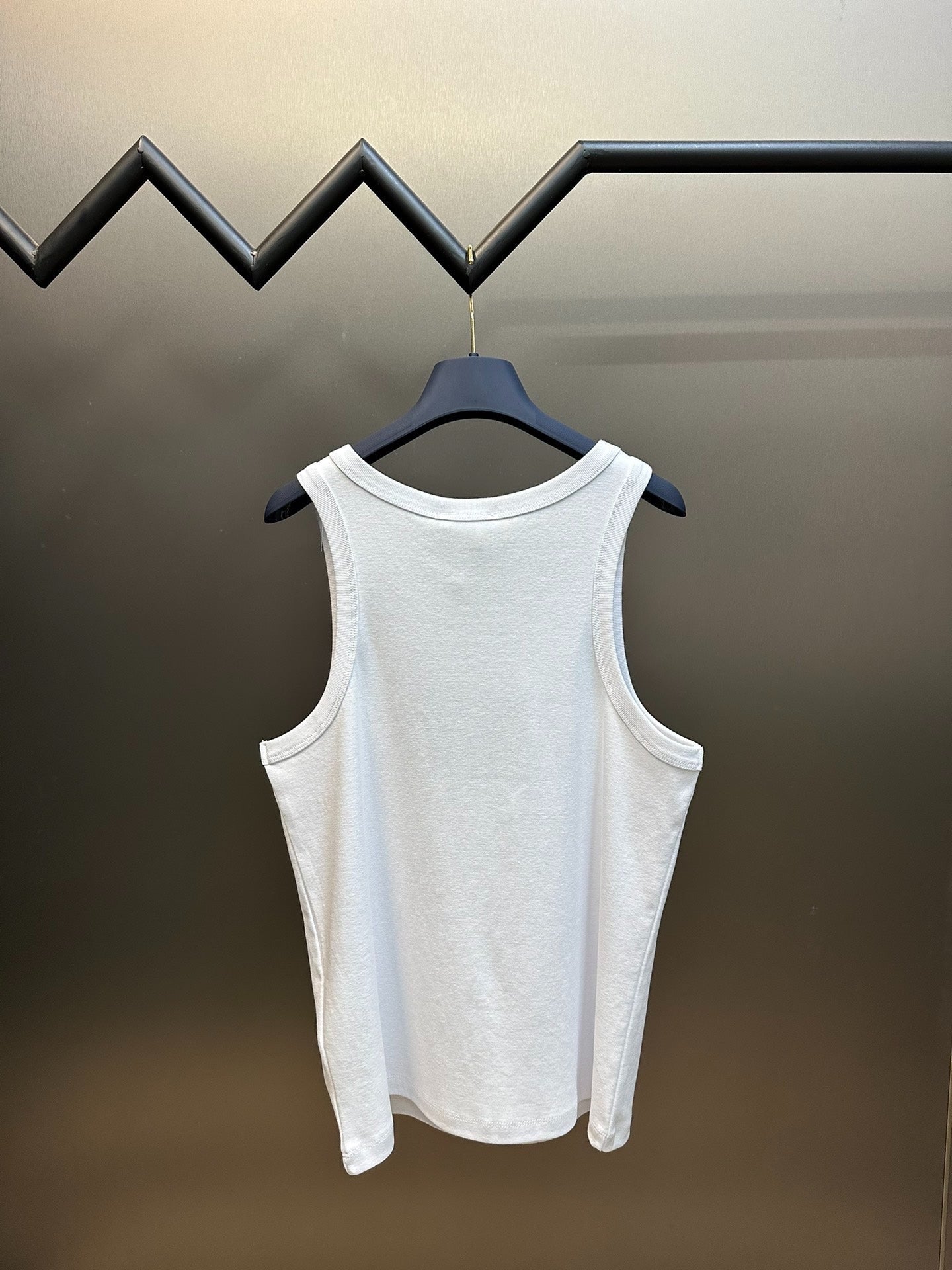 Simple Solid-Color Vest