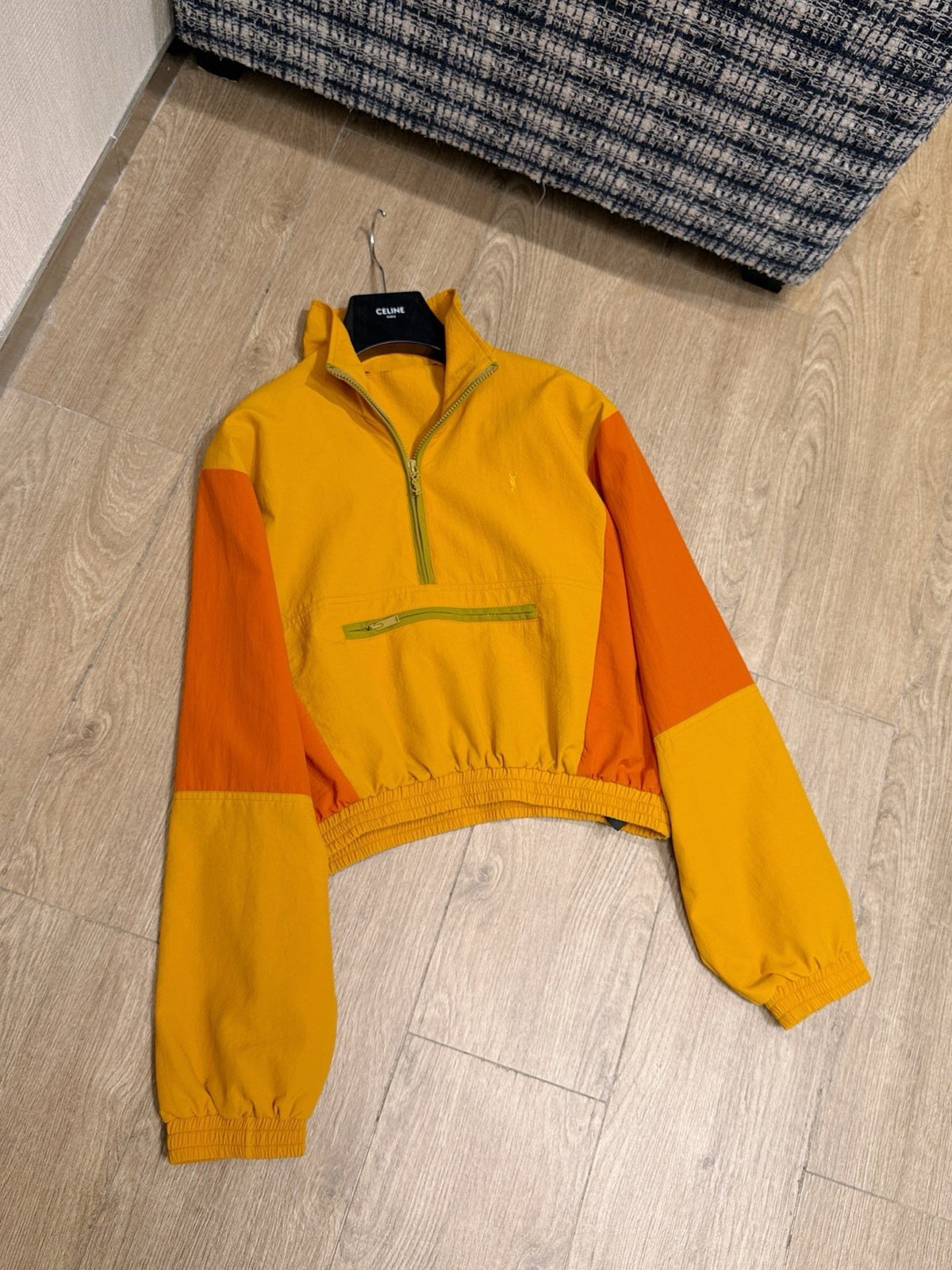 Half-zip pullover windbreaker