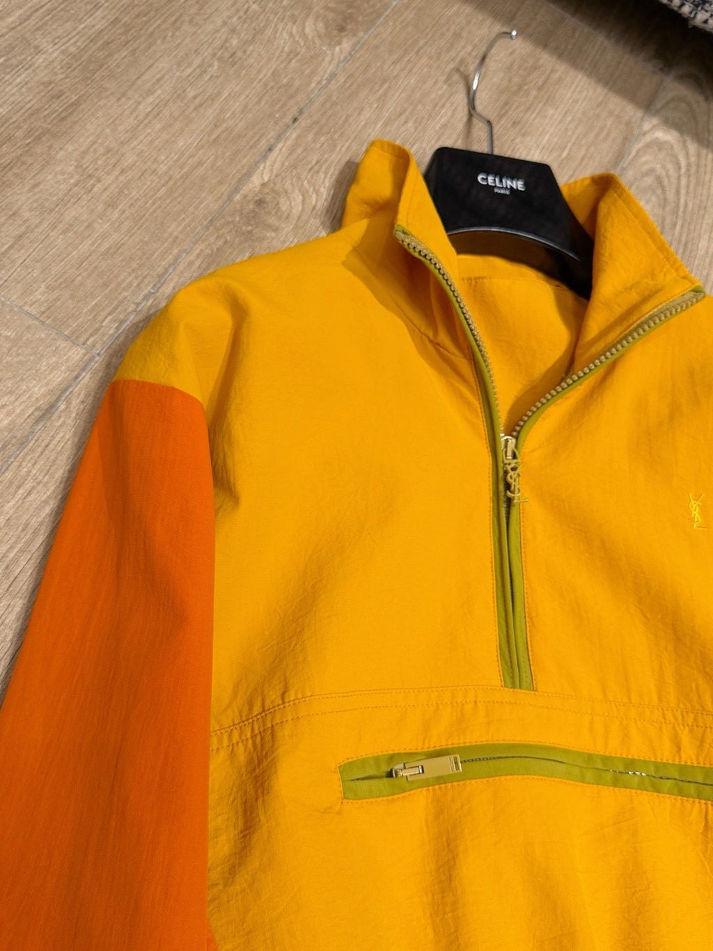 Half-zip pullover windbreaker
