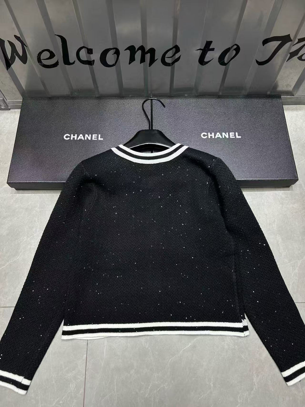 Minimalist knit cardigan