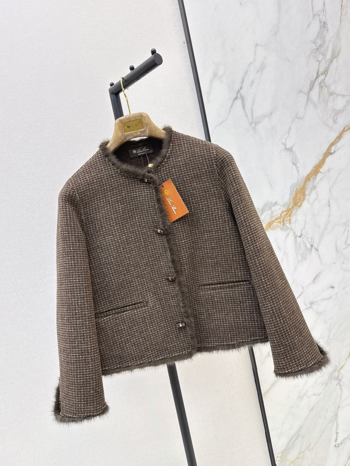 26Latest Autumn/Winter Premium Short Double-Faced Wool-Blend Jacket with Mink Fur Trim & Plaid Pattern