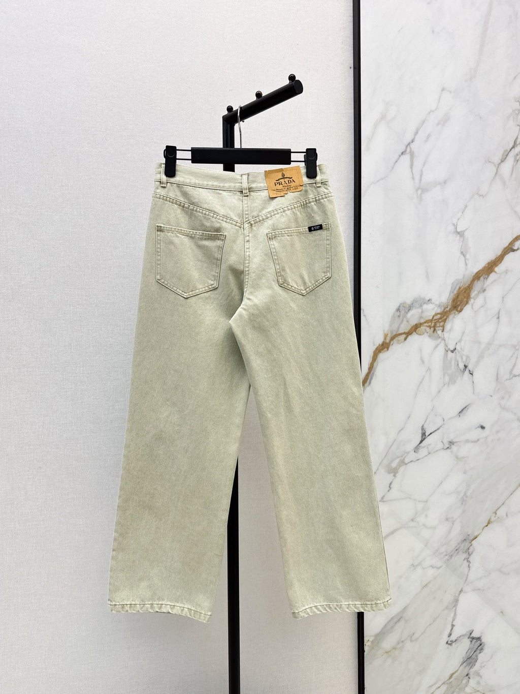 26 Fall/Winter Latest Washed Straight-Leg Denim Jeans