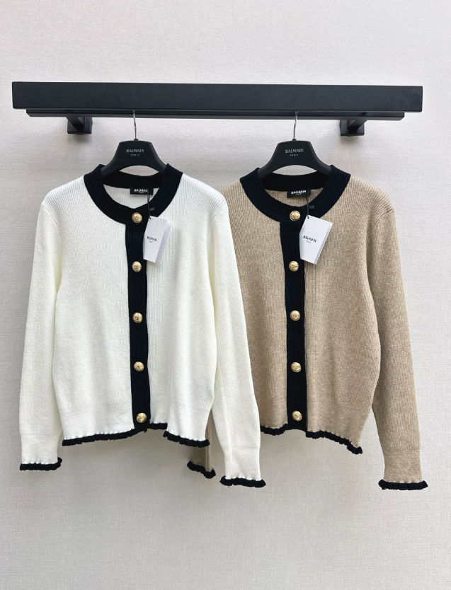 26 Early Autumn Latest Color-Block Trim Crew Neck Knit Cardigan