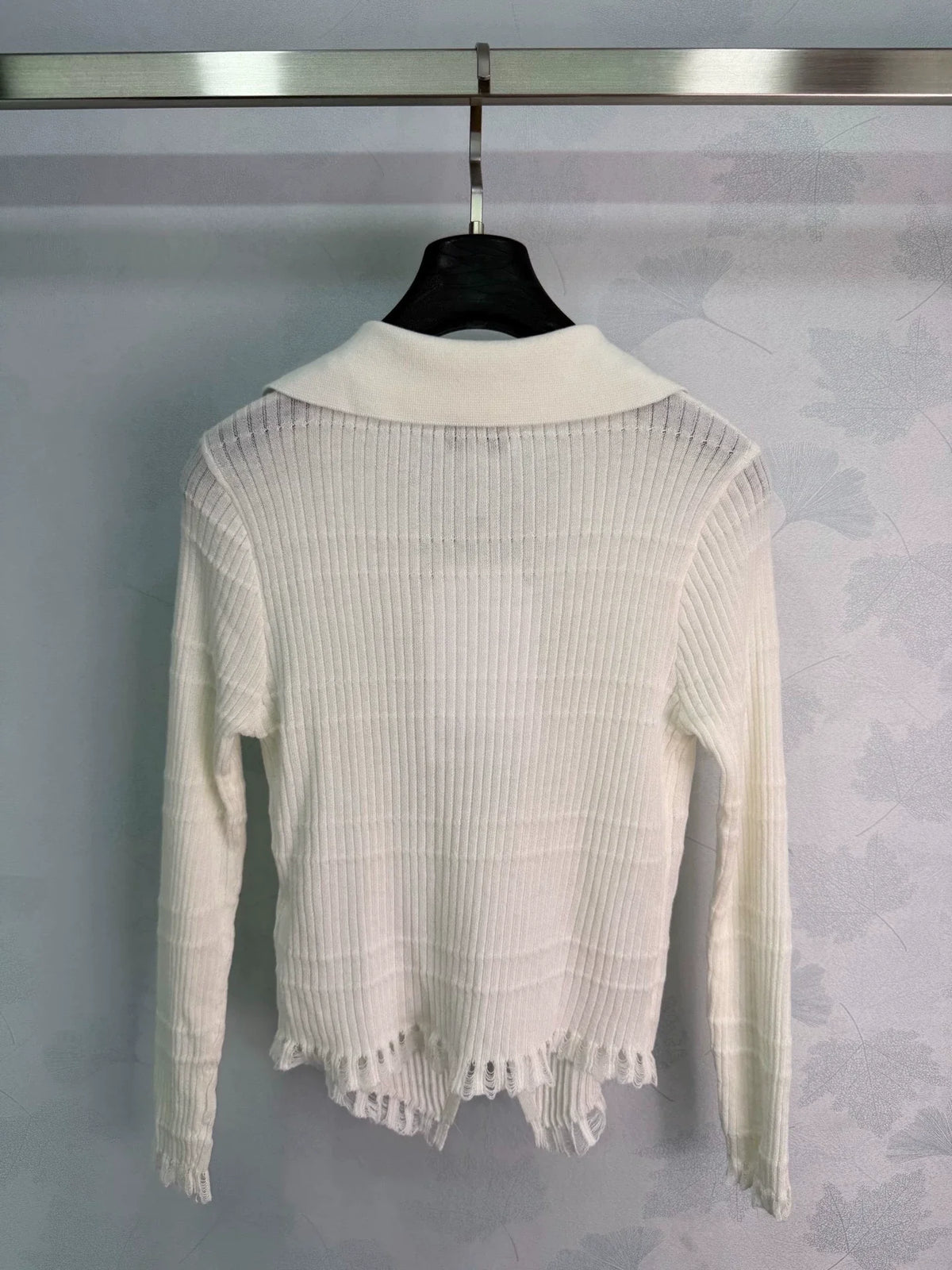 Chanel / 26 Early Autumn New Collared Long-Sleeve Knit Cardigan