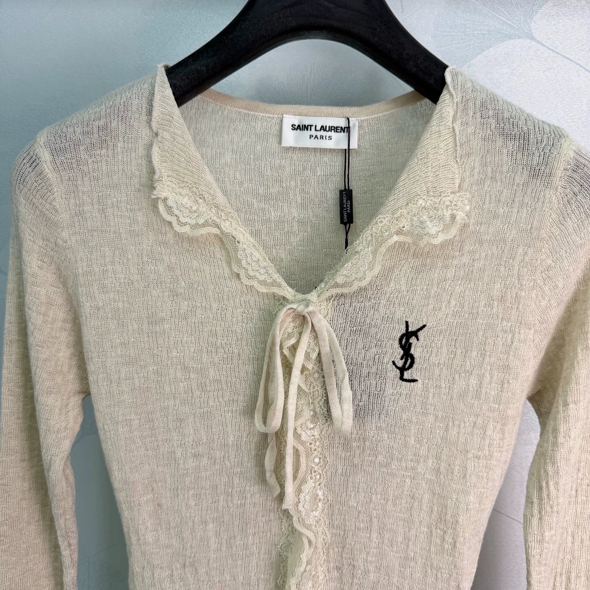 Yves Saint Laurent/26 Early Autumn New V-Neck Long-Sleeve Knit