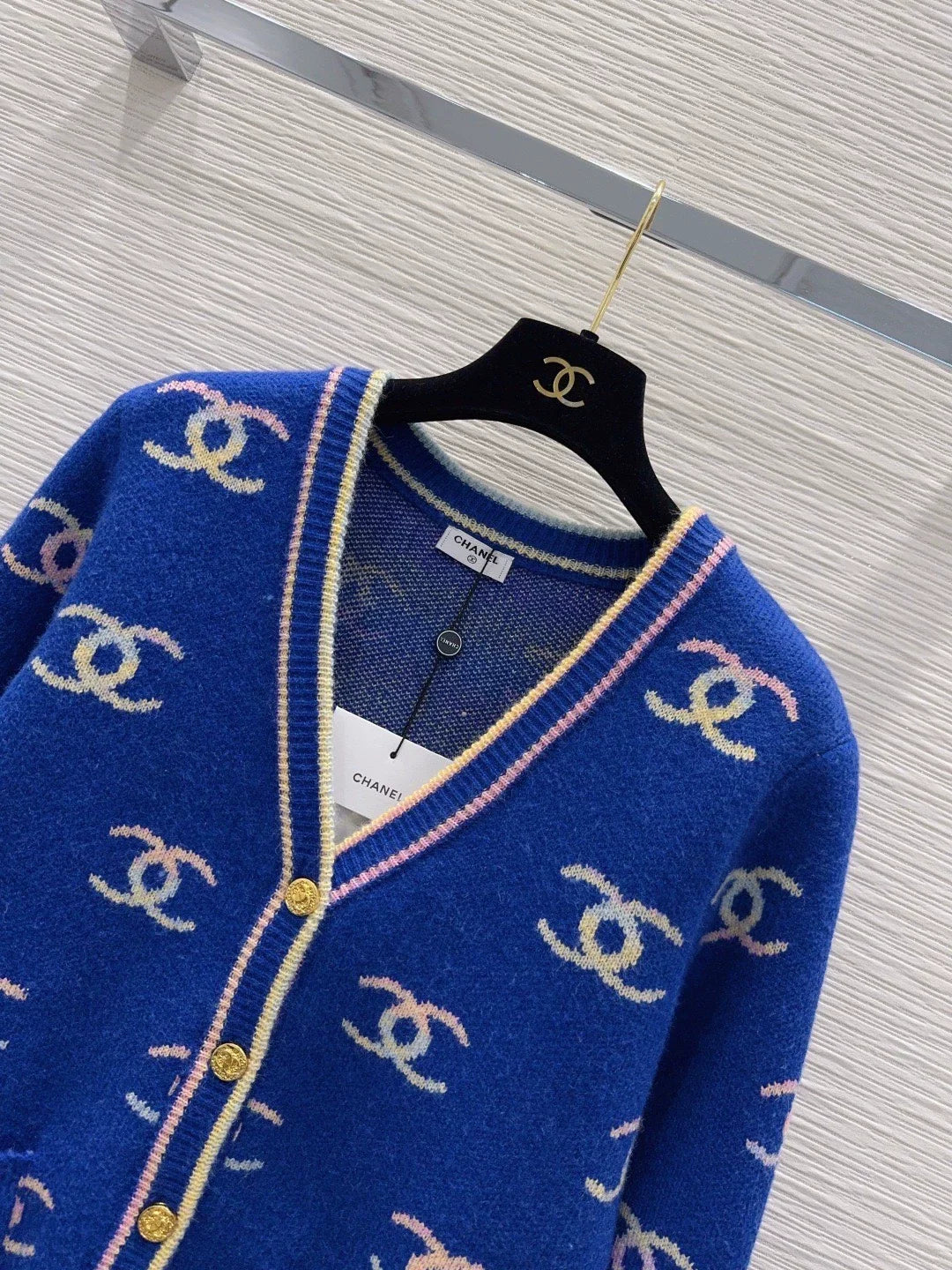 26New Color-Block Logo-Pocket Long-Sleeve Knit Cardigan