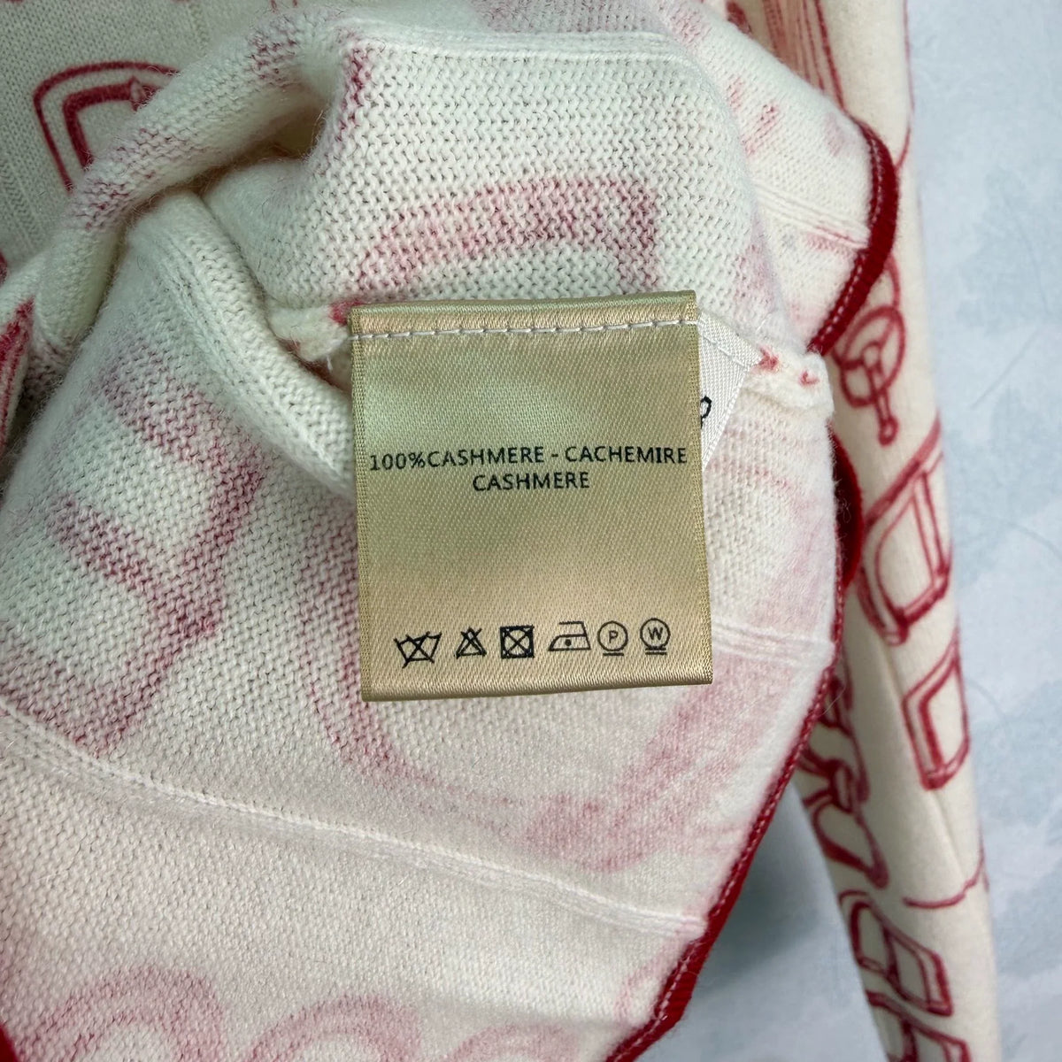Hermès/26 Early Autumn New Crew Neck Knit Cardigan
