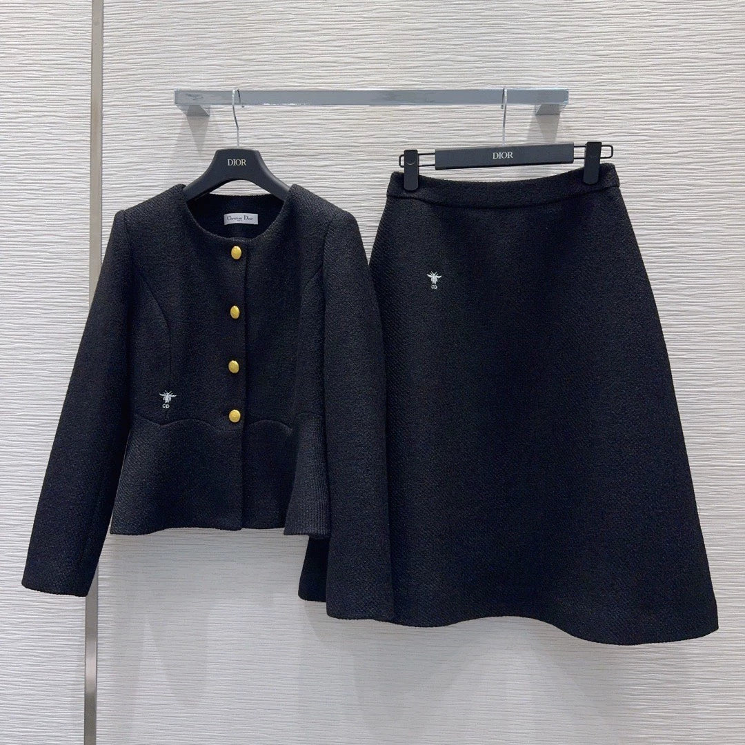 26Long-Sleeve Jacket and Skirt Set with Bee Embroidery and Ruffled Hem