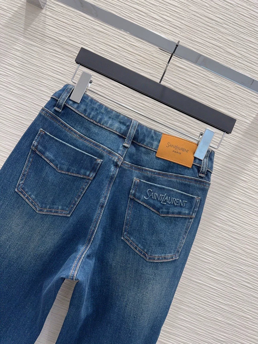 26New-Arrival Jeans