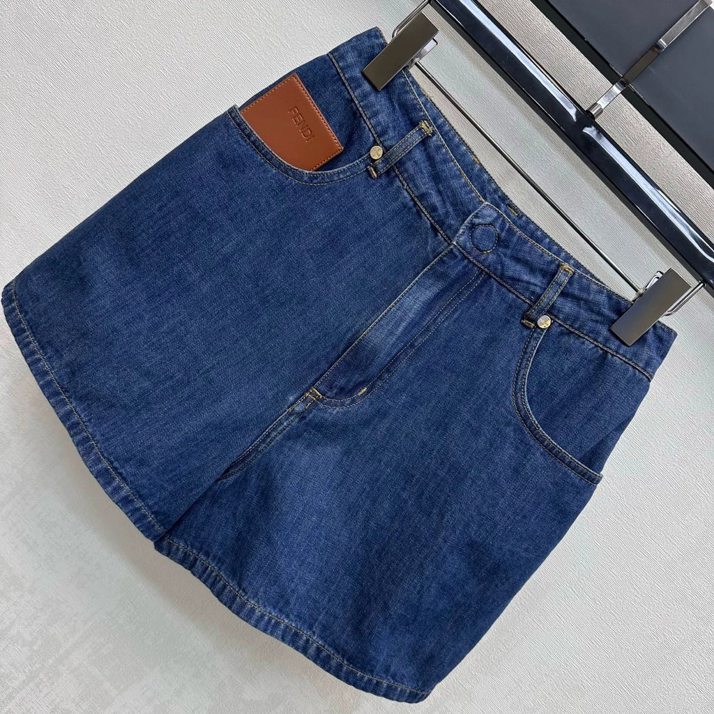 Fendi/26New ArrivalPaneled Denim Shorts