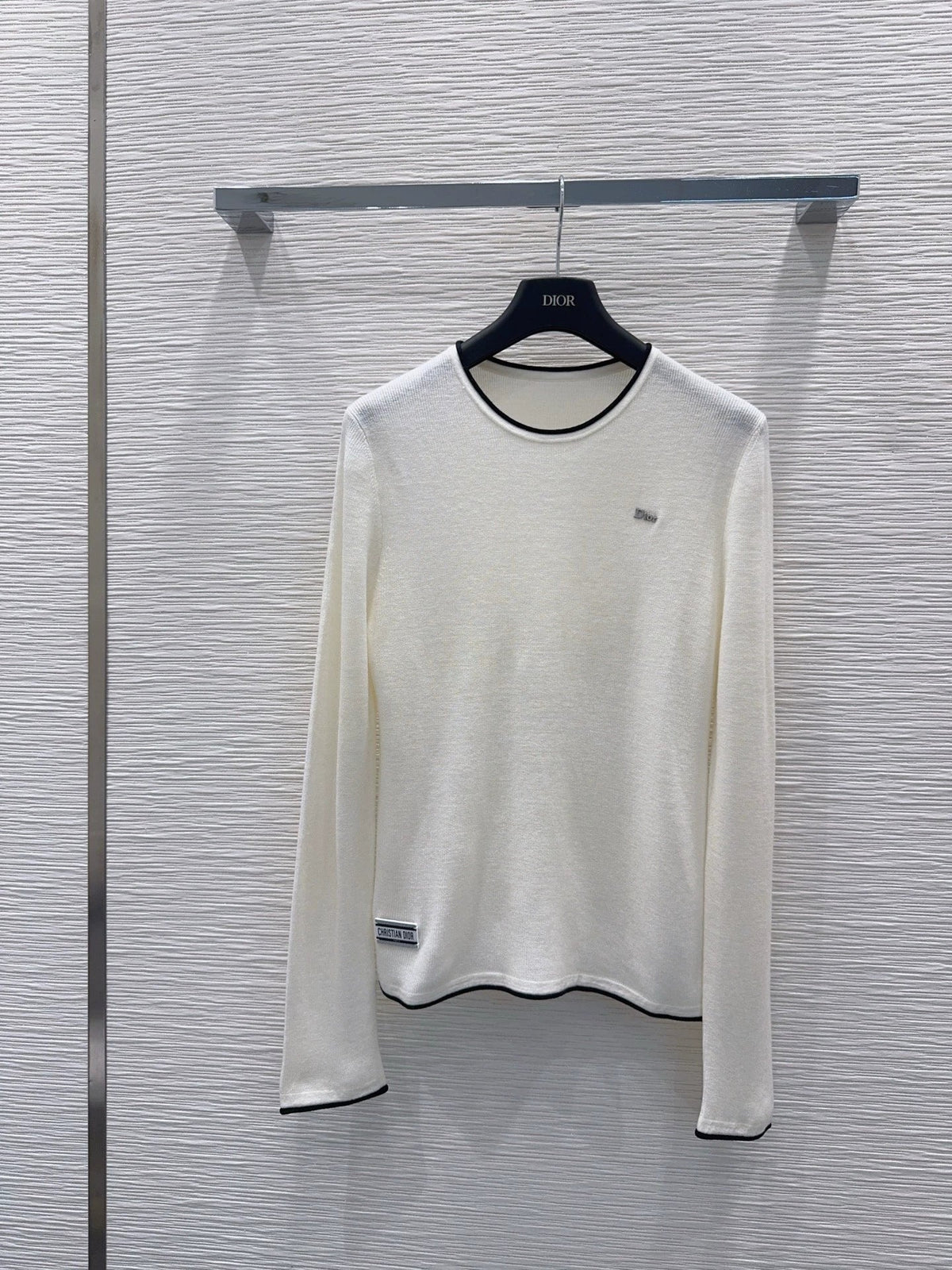 26Long-Sleeve Top with New Logo
