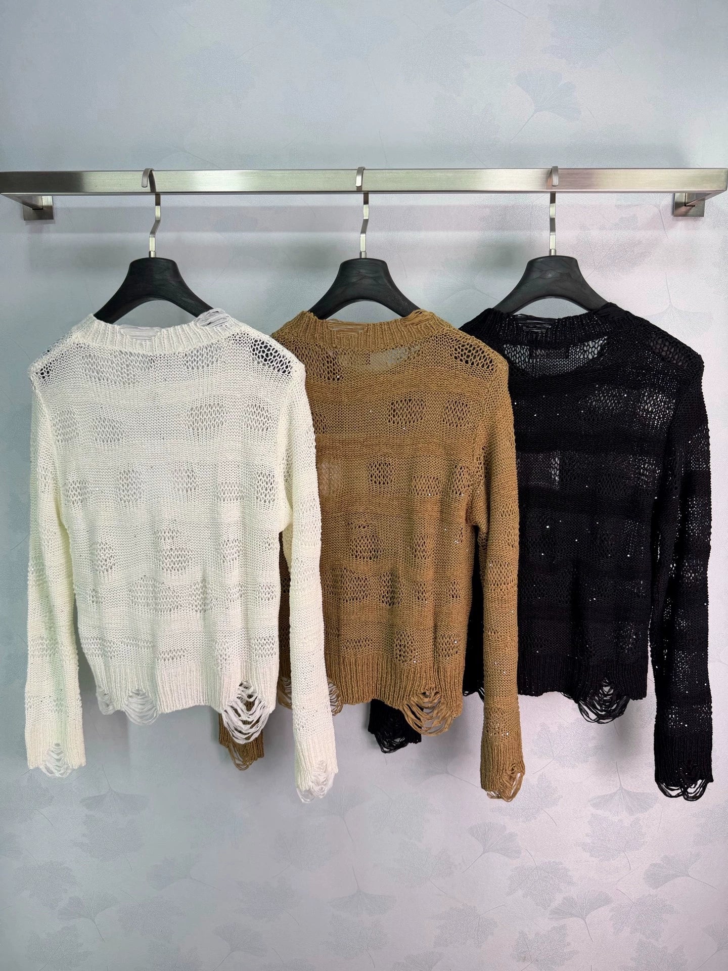Chanel / 26 Early Autumn New Hollow Knit Sweater