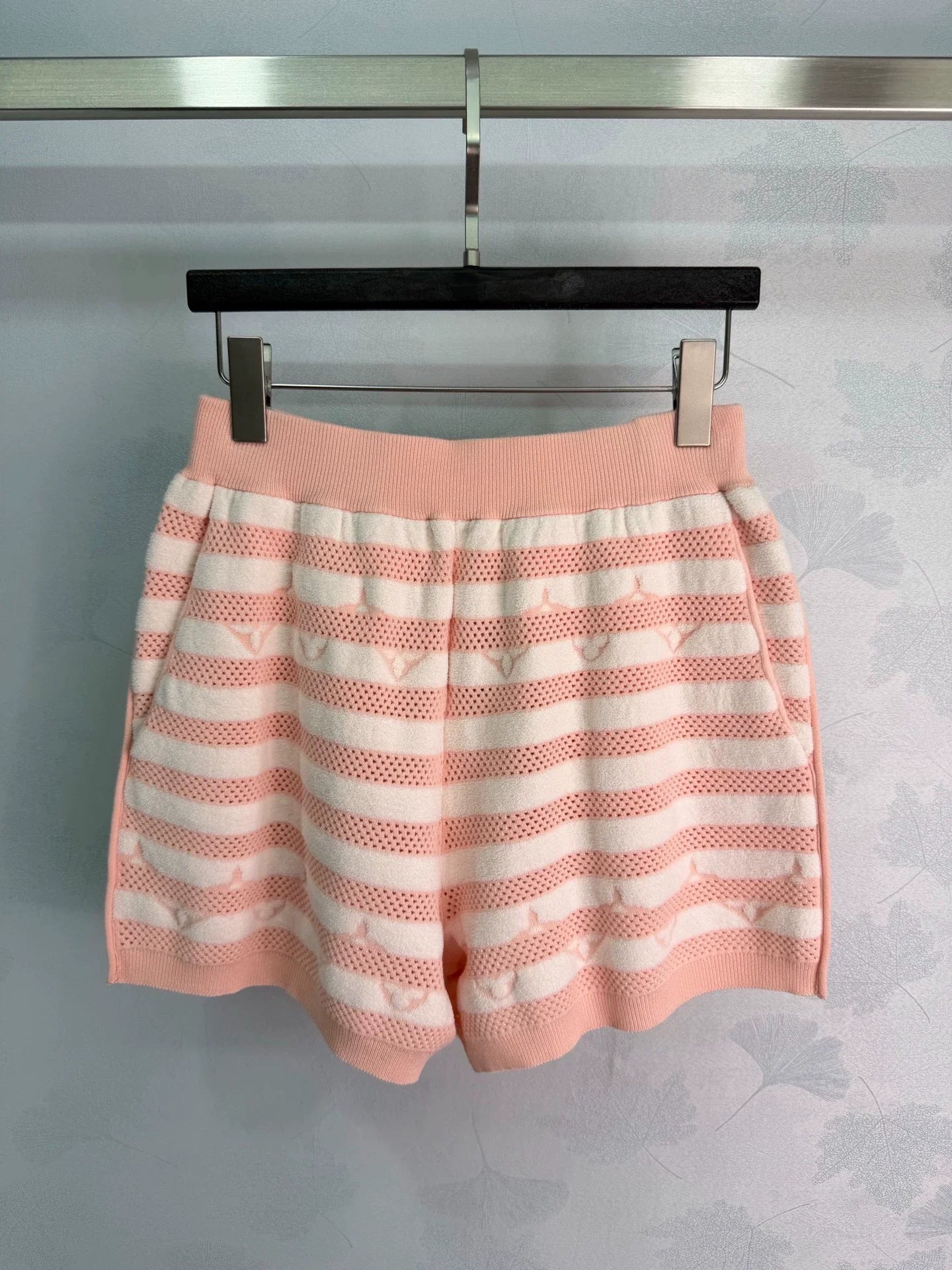 Louis Vuitton / 26 New Early Autumn Shorts
