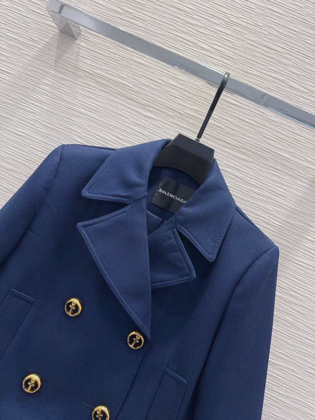26New Double-Breasted Long-Sleeve Cropped Jacket