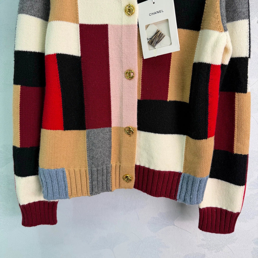 Chanel / 26 Early Autumn New Cardigan