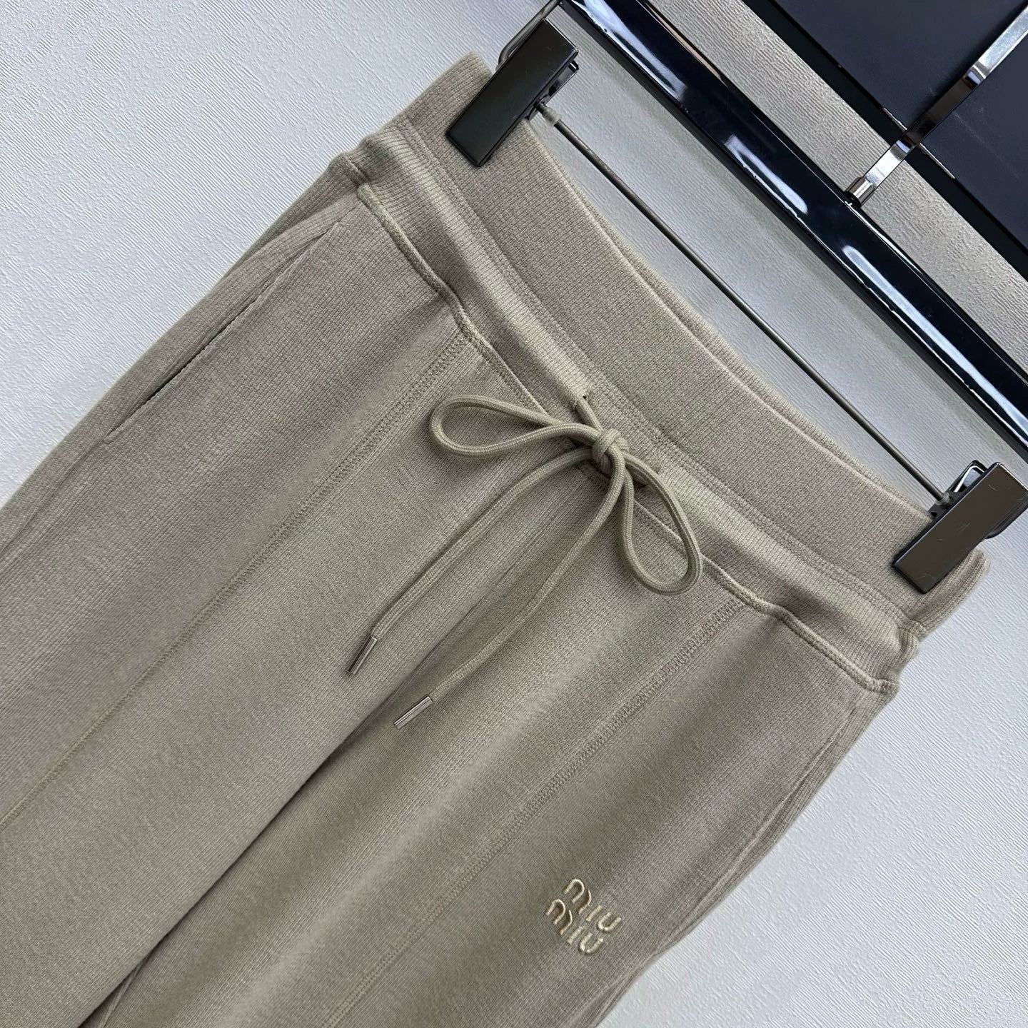 MiuMiu/26 New Embroidered Pants