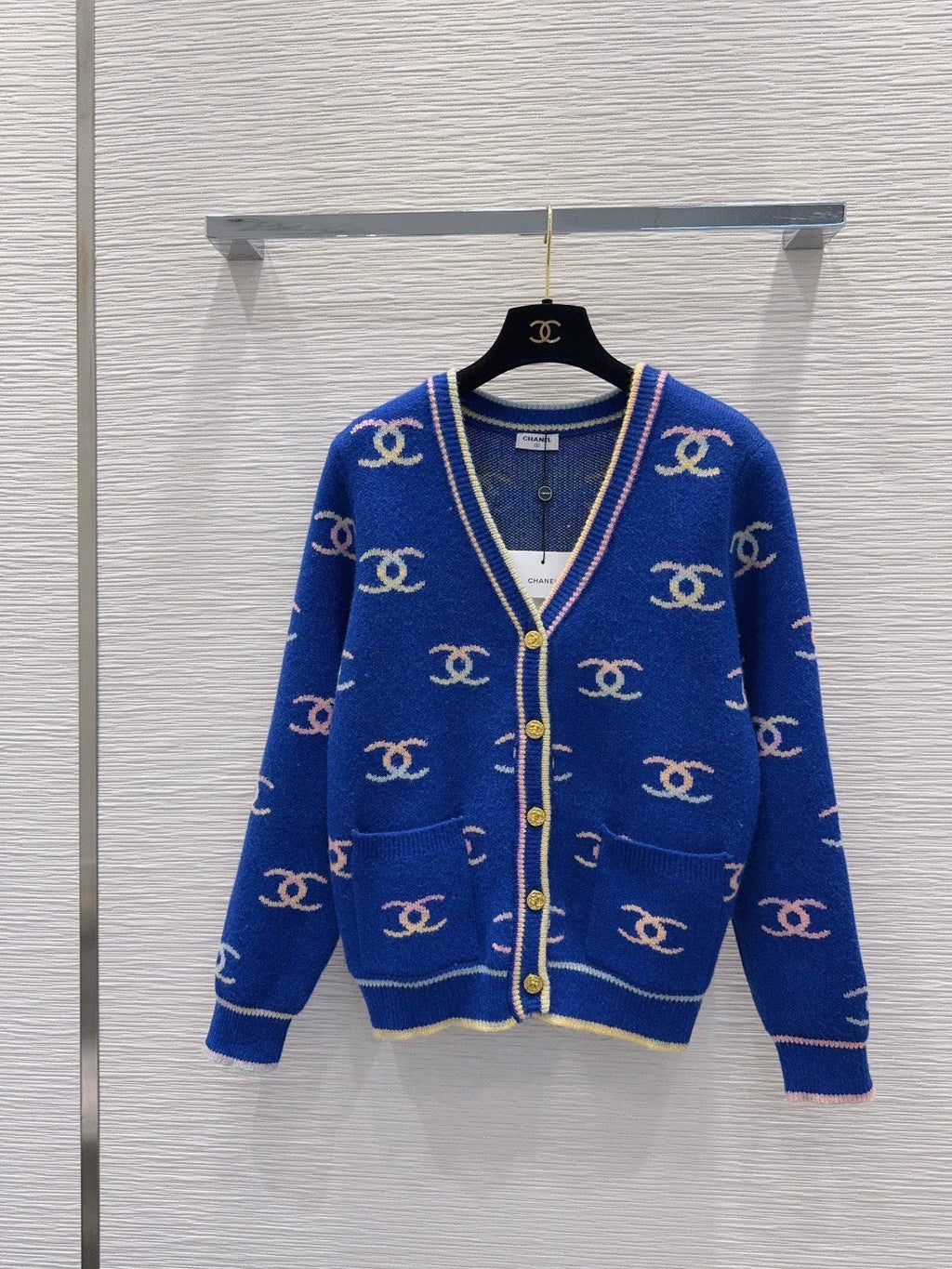 26New Color-Block Logo-Pocket Long-Sleeve Knit Cardigan