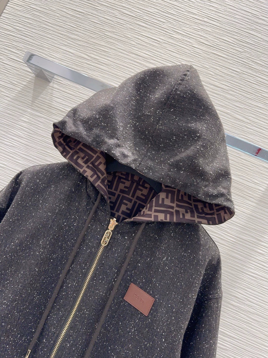 26New Reversible Long-Sleeve Hooded Zip-Up Jacket