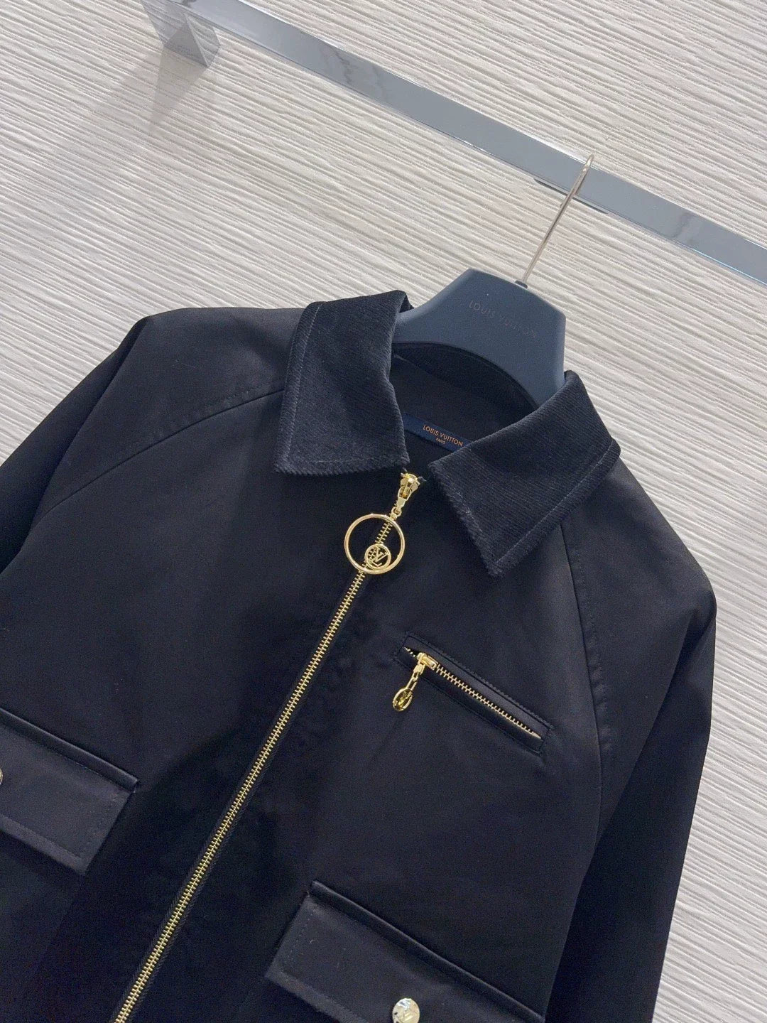 26New Long-Sleeve Jacket with Pockets, Drawstring, and Zipper