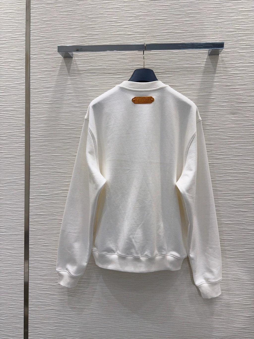 26New Printed Long-Sleeve Sweatshirt