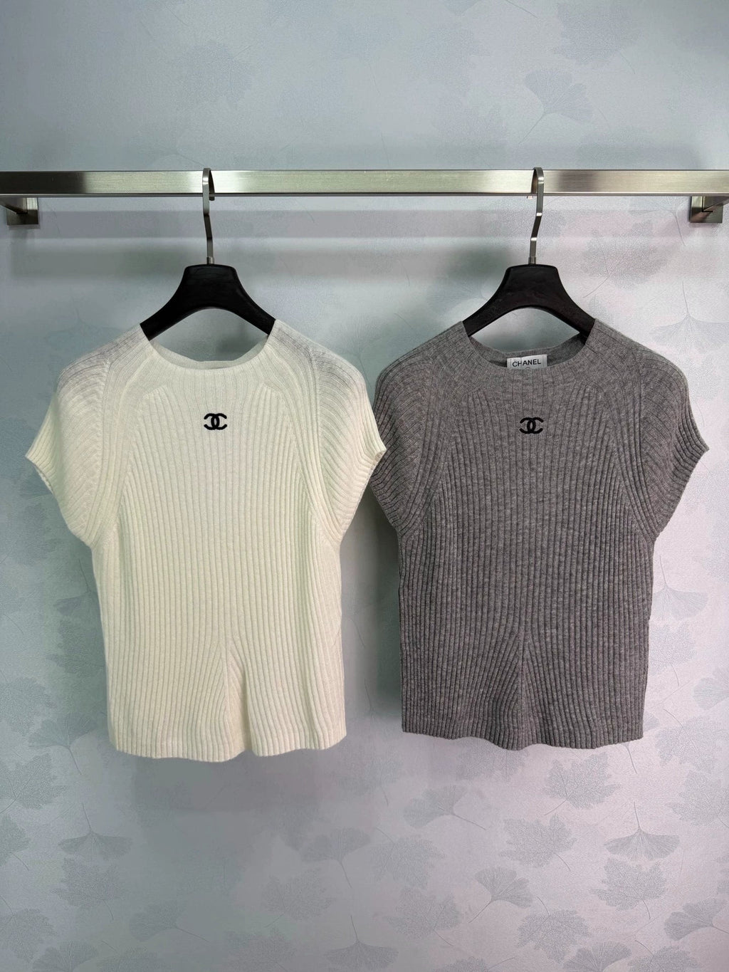 Chanel / 26 ssNew Knitted Short-Sleeve Top