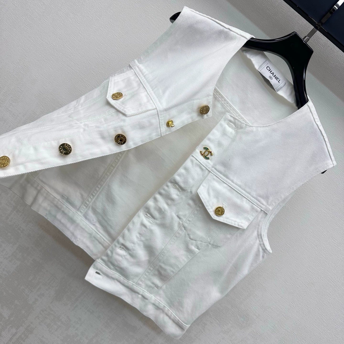 Chanel / 26 New Denim Vest