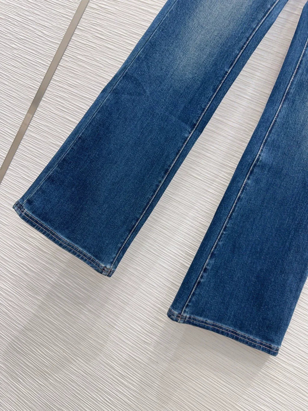 26New-Arrival Jeans