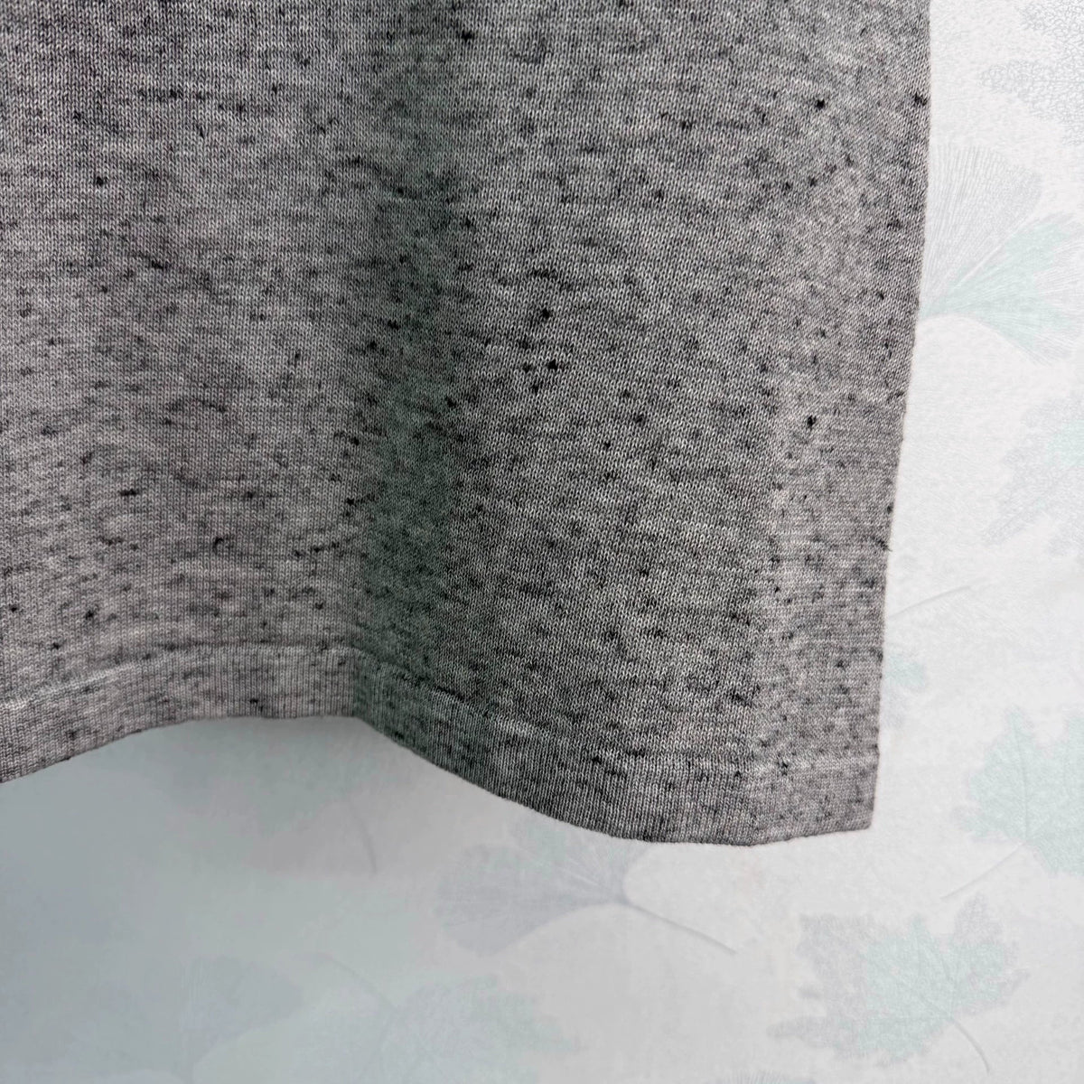 Chanel / 26 Early Autumn New Grey Knit Vest