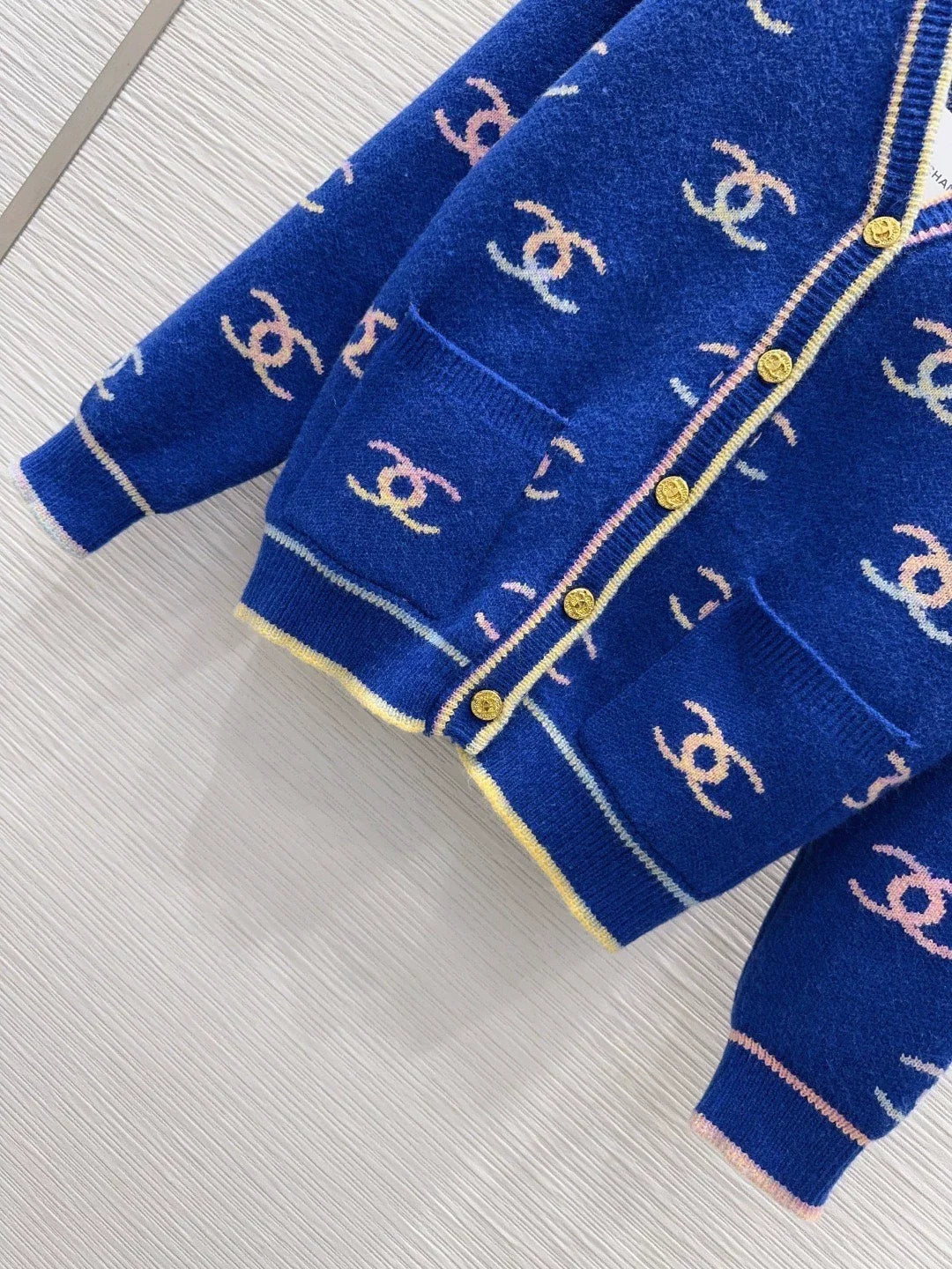 26New Color-Block Logo-Pocket Long-Sleeve Knit Cardigan