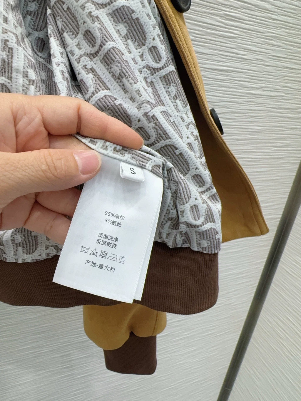 26New Long-Sleeve Faux Suede Jacket with Bee Embroidery